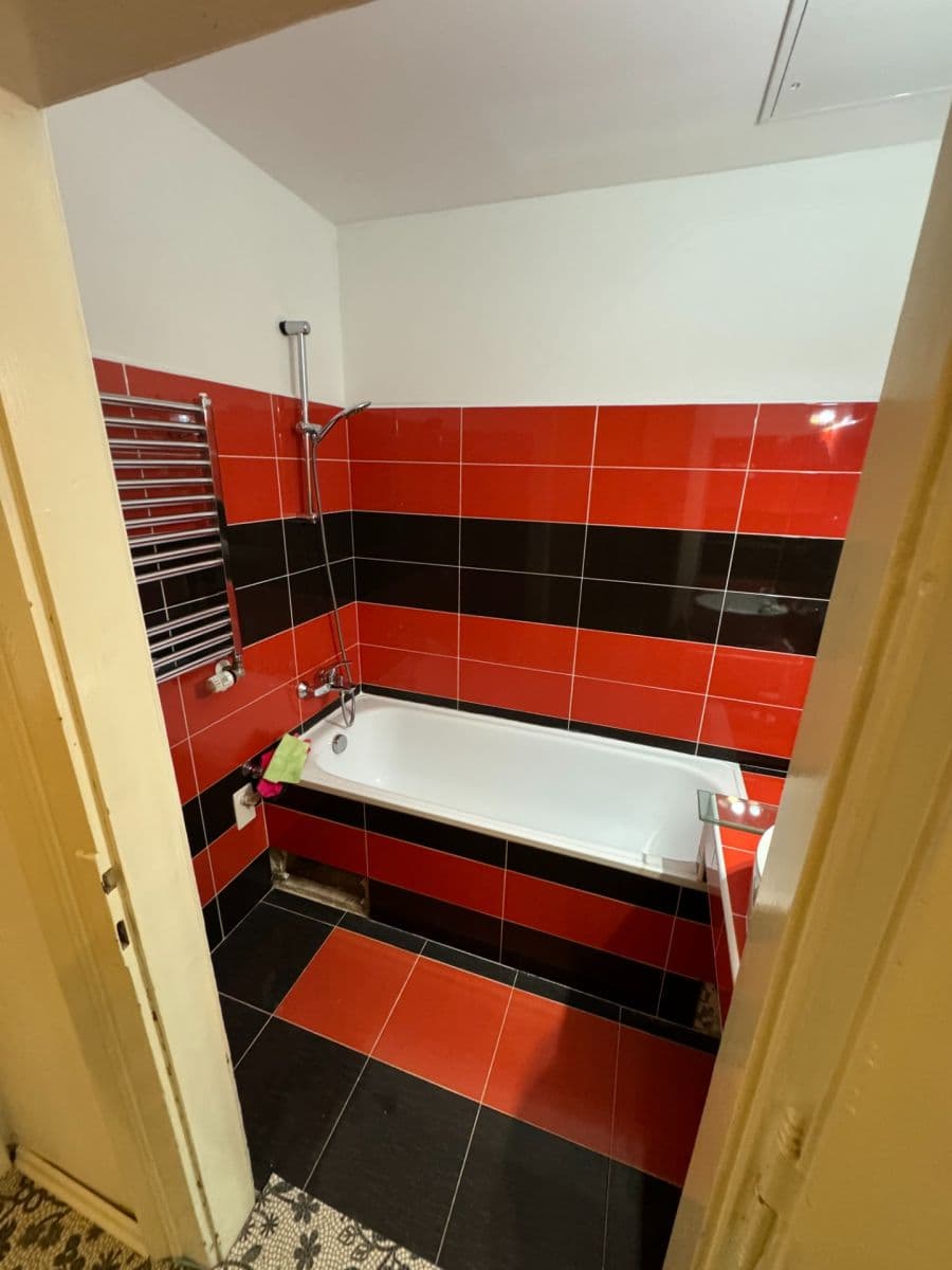 Prenájom bytu 2-izbový 60 m², Římská, Praha, Praha Prenájom bytu 2-izbový 60 m², Římská, Praha, Praha