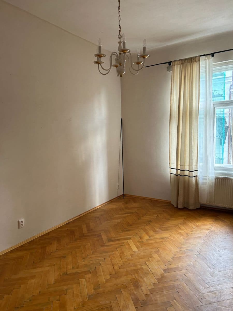 Prenájom bytu 2-izbový 60 m², Římská, Praha, Praha Prenájom bytu 2-izbový 60 m², Římská, Praha, Praha