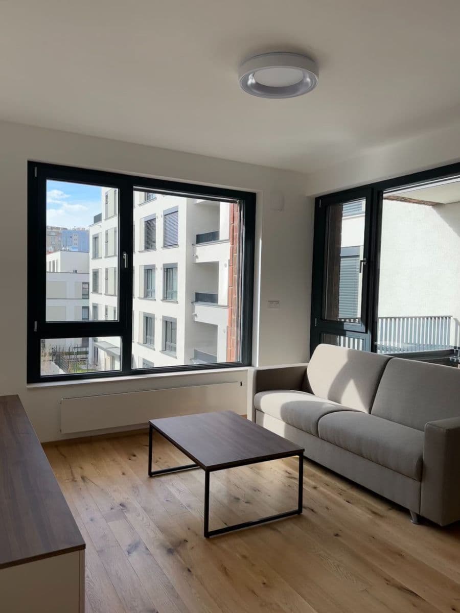 Prenájom bytu 2-izbový 64 m², Závišova, Praha, Praha Prenájom bytu 2-izbový 64 m², Závišova, Praha, Praha