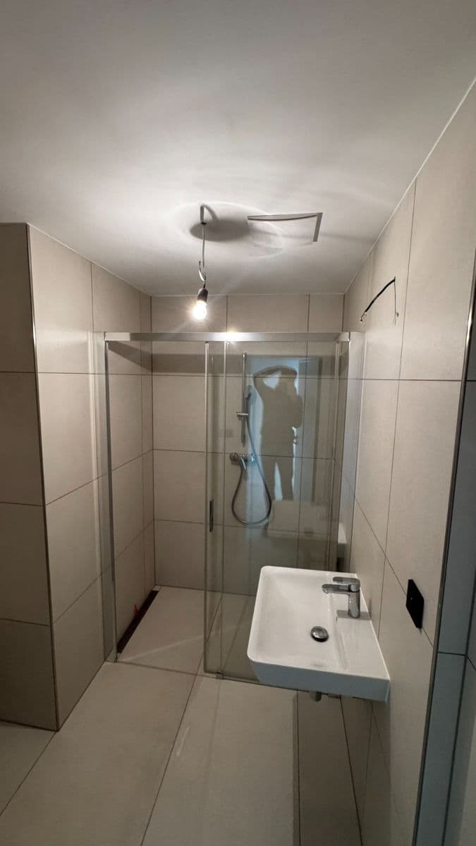 Prenájom bytu 1-izbový 32 m², Krymská, Praha, Praha Prenájom bytu 1-izbový 32 m², Krymská, Praha, Praha
