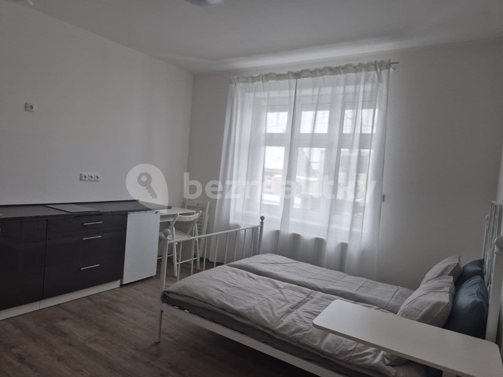 Prenájom bytu 1-izbový 20 m², Bělohorská, Praha, Praha Prenájom bytu 1-izbový 20 m², Bělohorská, Praha, Praha