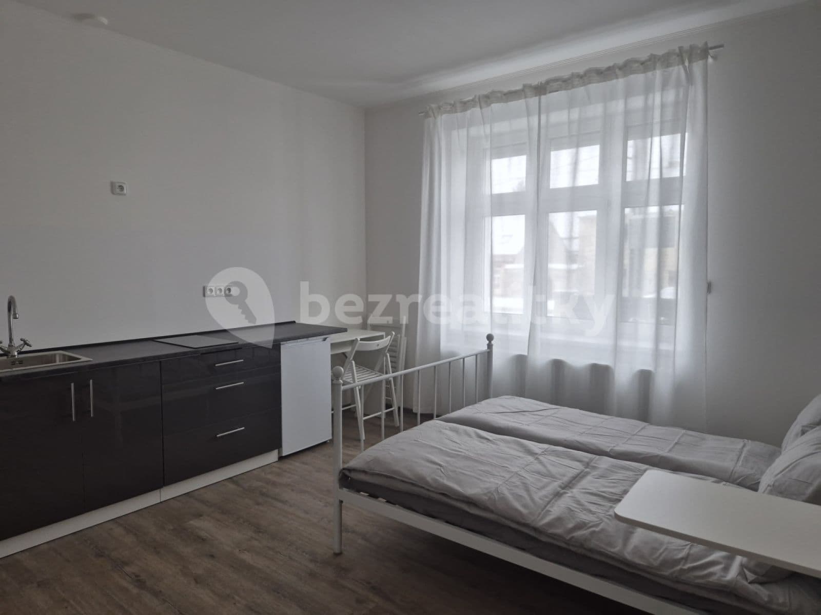 Prenájom bytu 1-izbový 20 m², Bělohorská, Praha, Praha Prenájom bytu 1-izbový 20 m², Bělohorská, Praha, Praha