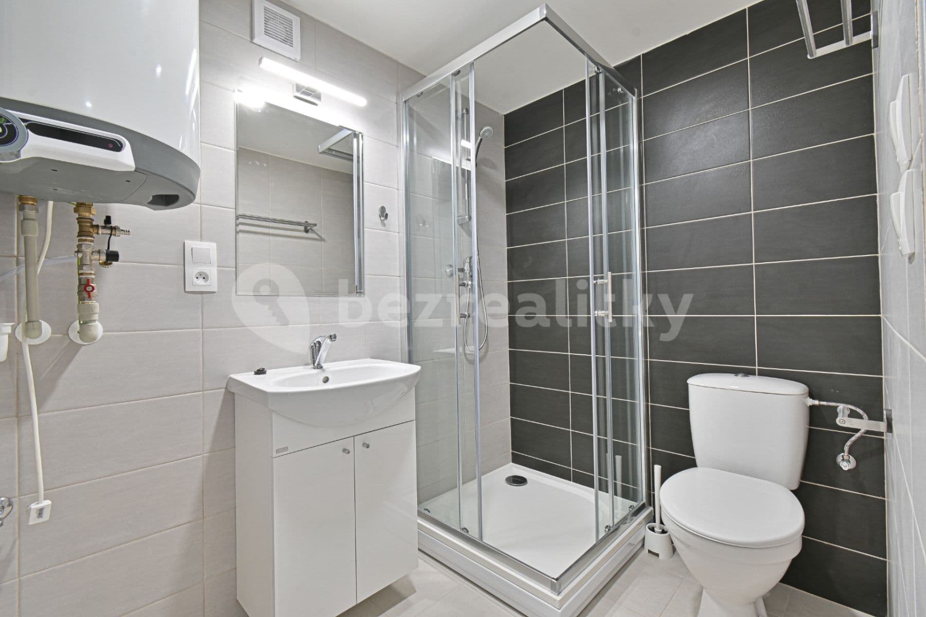 Prenájom bytu 1-izbový 27 m², Hybešova, Brno, Jihomoravský kraj Prenájom bytu 1-izbový 27 m², Hybešova, Brno, Jihomoravský kraj