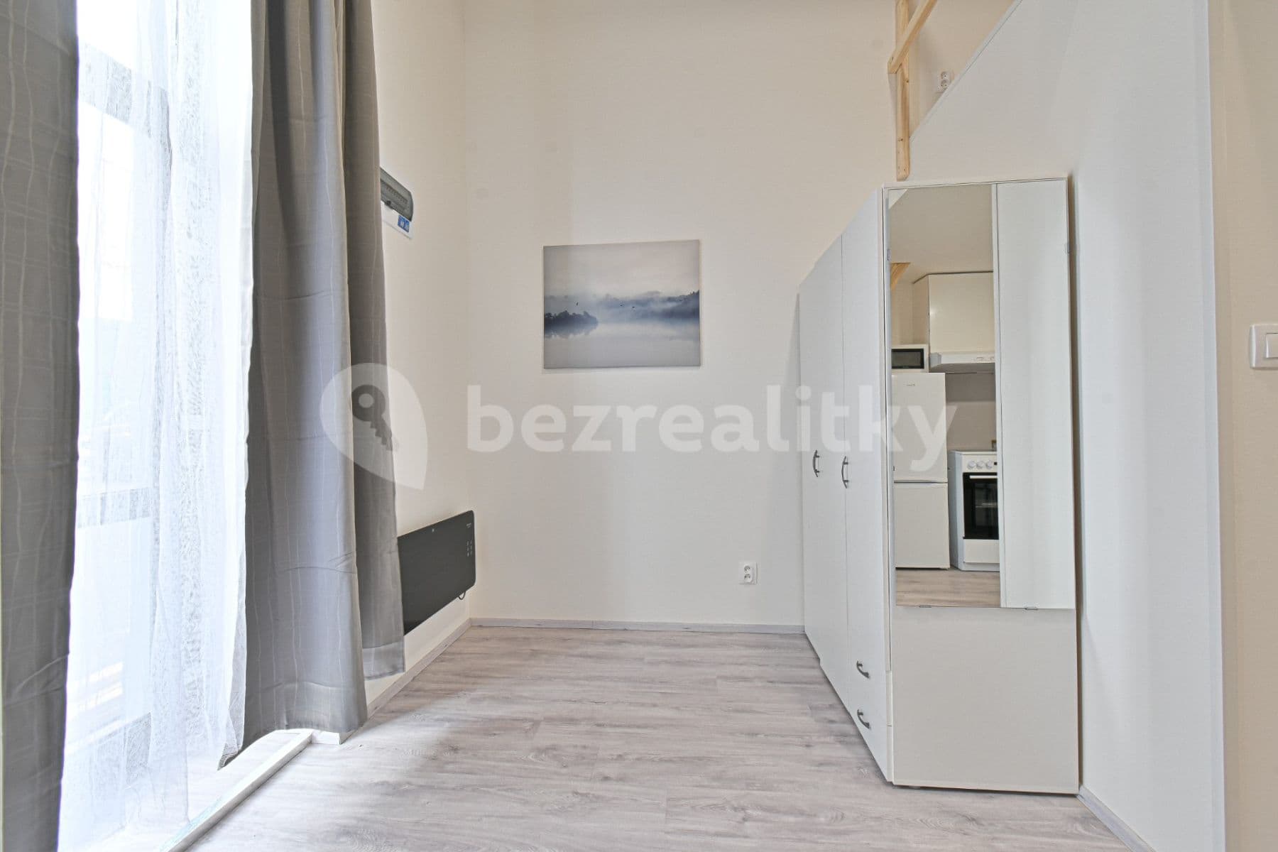 Prenájom bytu 1-izbový 27 m², Hybešova, Brno, Jihomoravský kraj Prenájom bytu 1-izbový 27 m², Hybešova, Brno, Jihomoravský kraj