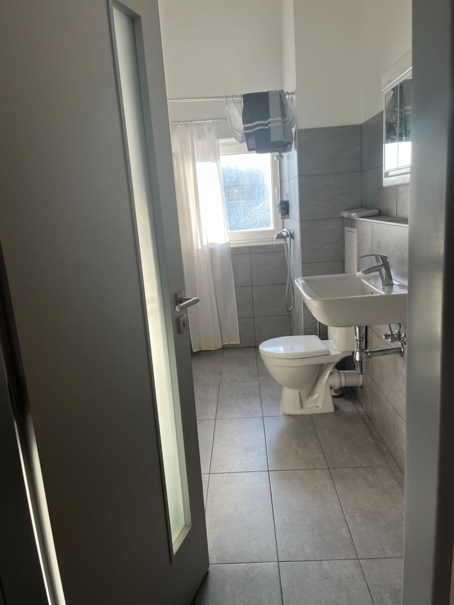 Prenájom bytu 1-izbový 45 m², U Uhříněveské obory, Praha, Praha Prenájom bytu 1-izbový 45 m², U Uhříněveské obory, Praha, Praha