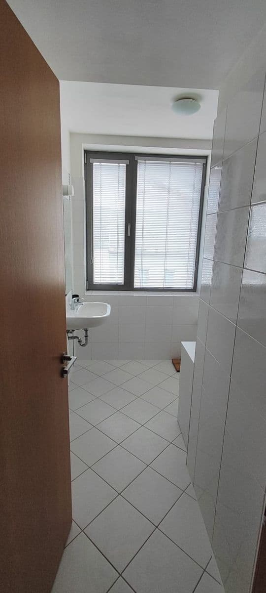 Prenájom bytu 2-izbový 50 m², Na Prosecké vyhlídce, Praha, Praha Prenájom bytu 2-izbový 50 m², Na Prosecké vyhlídce, Praha, Praha