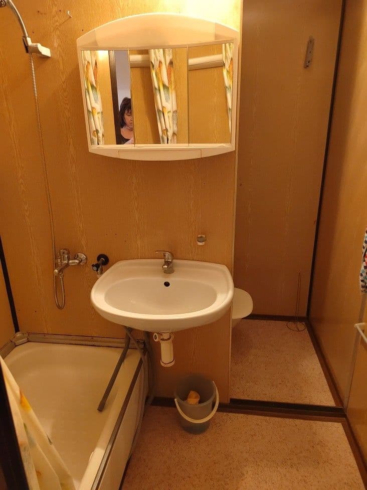 Prenájom bytu 1-izbový 42 m², Na Větrníku, Chrudim, Pardubický kraj Prenájom bytu 1-izbový 42 m², Na Větrníku, Chrudim, Pardubický kraj