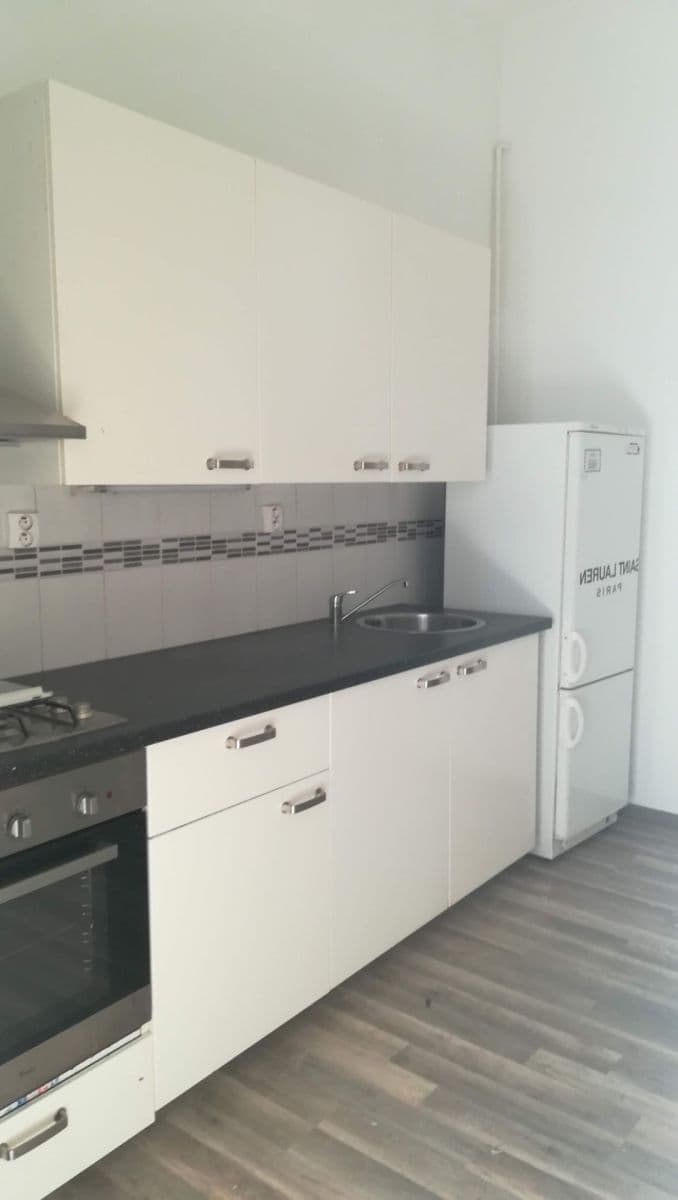 Prenájom bytu 2-izbový 48 m², Husitská, Praha, Praha Prenájom bytu 2-izbový 48 m², Husitská, Praha, Praha