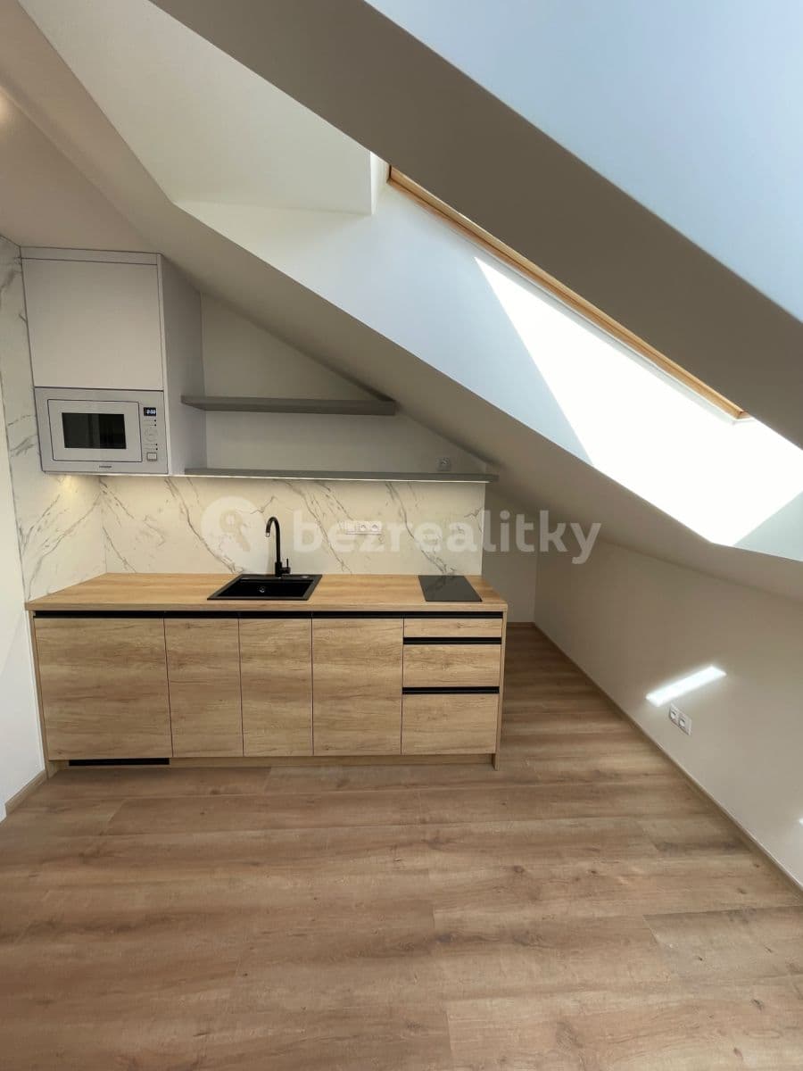 Prenájom bytu 1-izbový 28 m², Sinkulova, Praha, Praha Prenájom bytu 1-izbový 28 m², Sinkulova, Praha, Praha