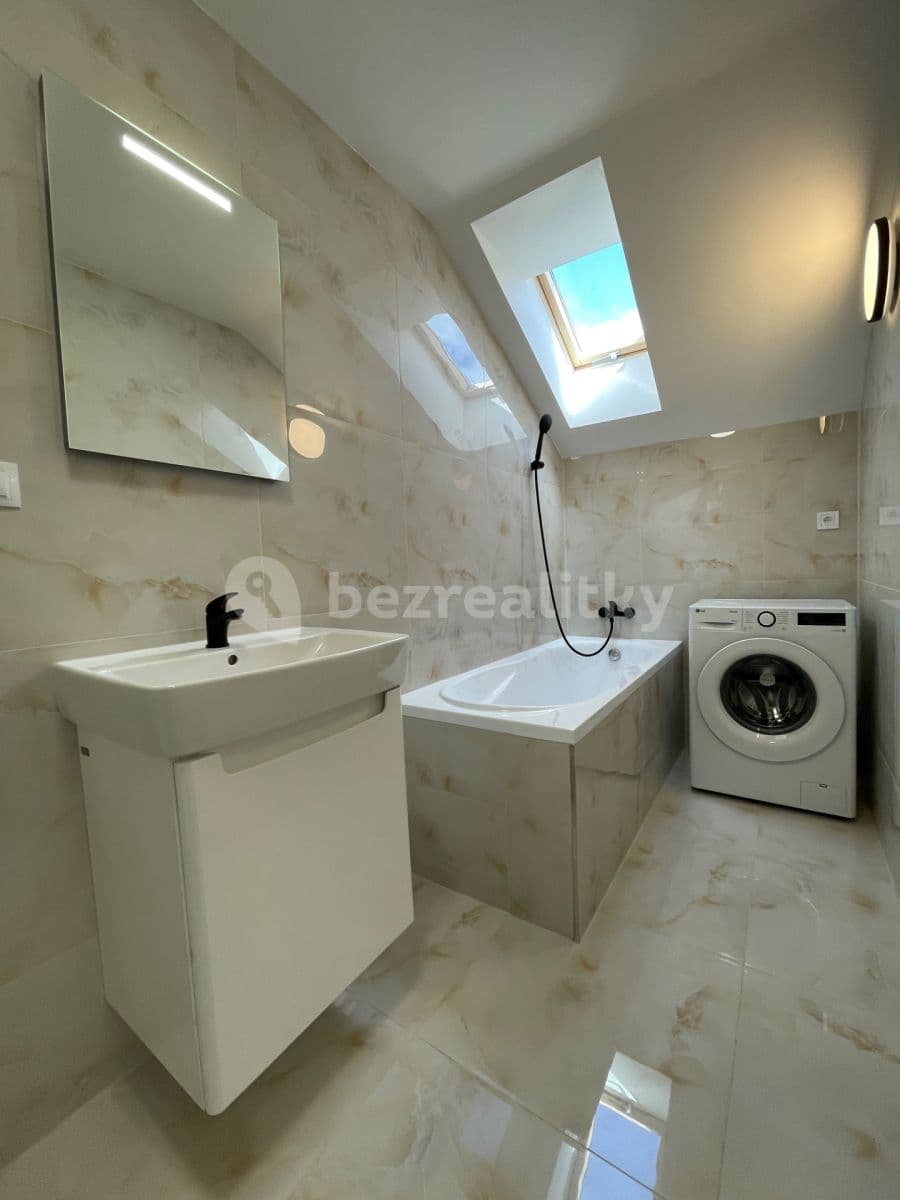 Prenájom bytu 1-izbový 28 m², Sinkulova, Praha, Praha Prenájom bytu 1-izbový 28 m², Sinkulova, Praha, Praha