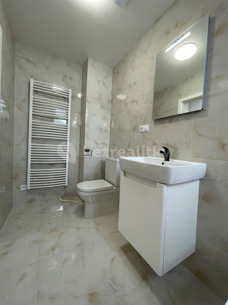 Prenájom bytu 1-izbový 28 m², Sinkulova, Praha, Praha Prenájom bytu 1-izbový 28 m², Sinkulova, Praha, Praha