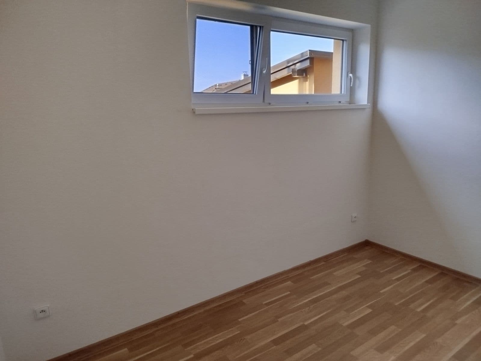 Prenájom bytu 2-izbový 62 m², V Podhájí, Veleň, Středočeský kraj Prenájom bytu 2-izbový 62 m², V Podhájí, Veleň, Středočeský kraj