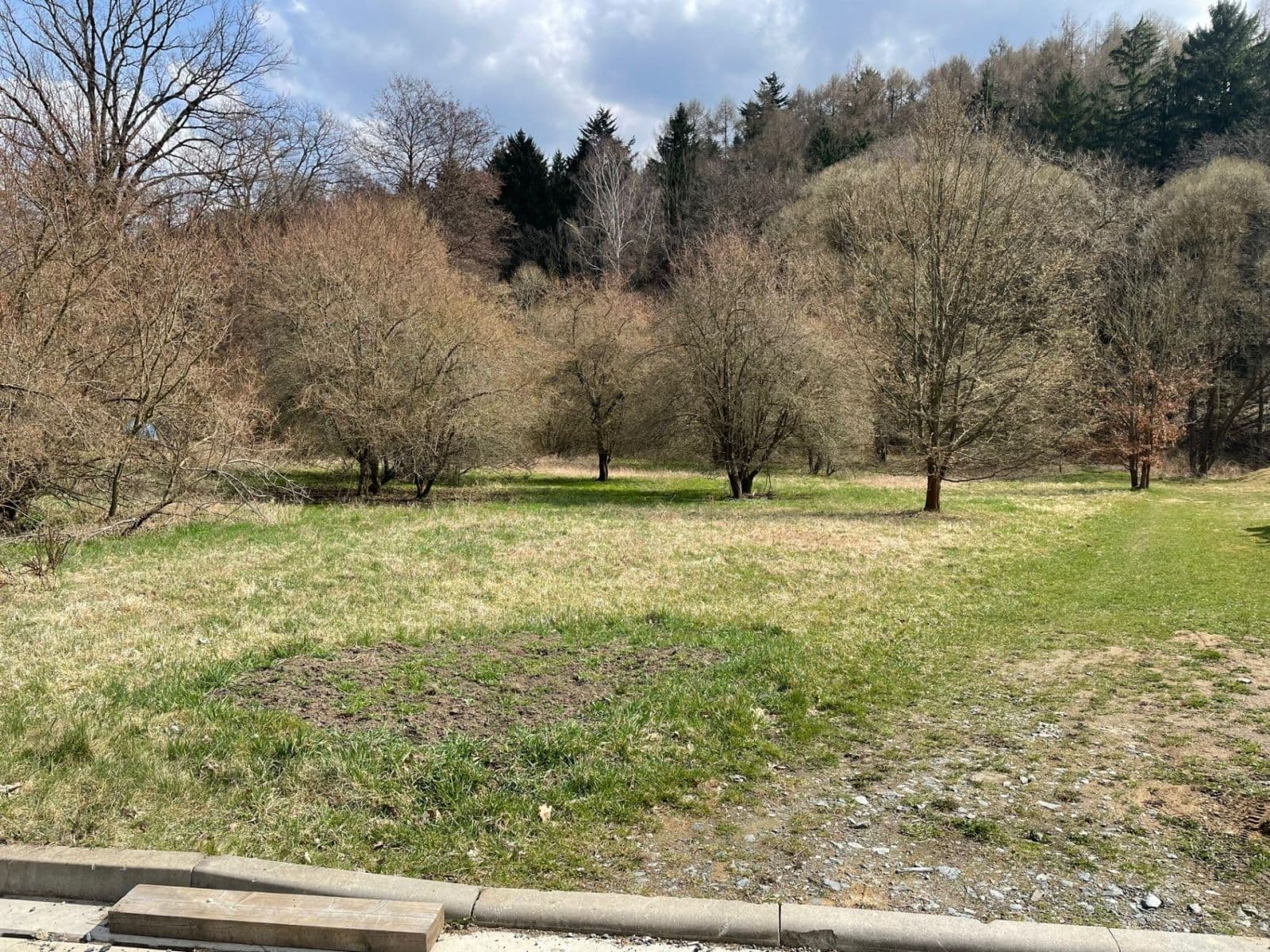 Predaj pozemku 4.987 m², Mnichovice, Středočeský kraj Predaj pozemku 4.987 m², Mnichovice, Středočeský kraj