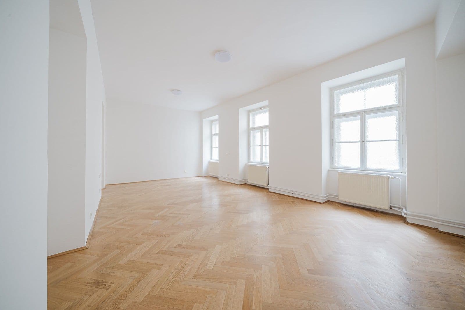 Prenájom bytu 1-izbový 63 m², Malostranské náměstí, Praha, Praha Prenájom bytu 1-izbový 63 m², Malostranské náměstí, Praha, Praha