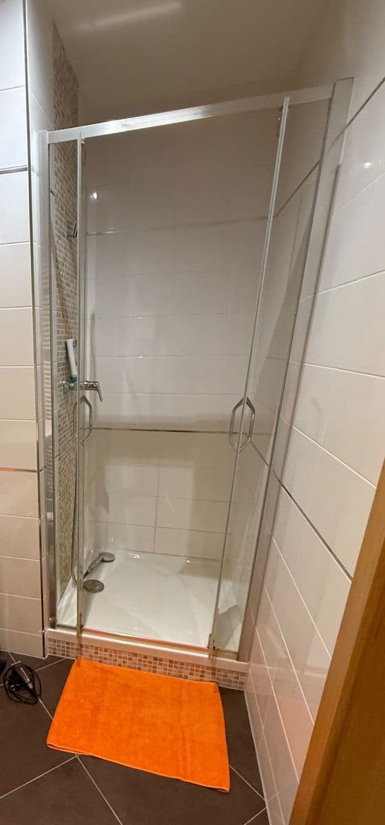 Predaj bytu 1-izbový 40 m², Hornoměcholupská, Praha, Praha Predaj bytu 1-izbový 40 m², Hornoměcholupská, Praha, Praha