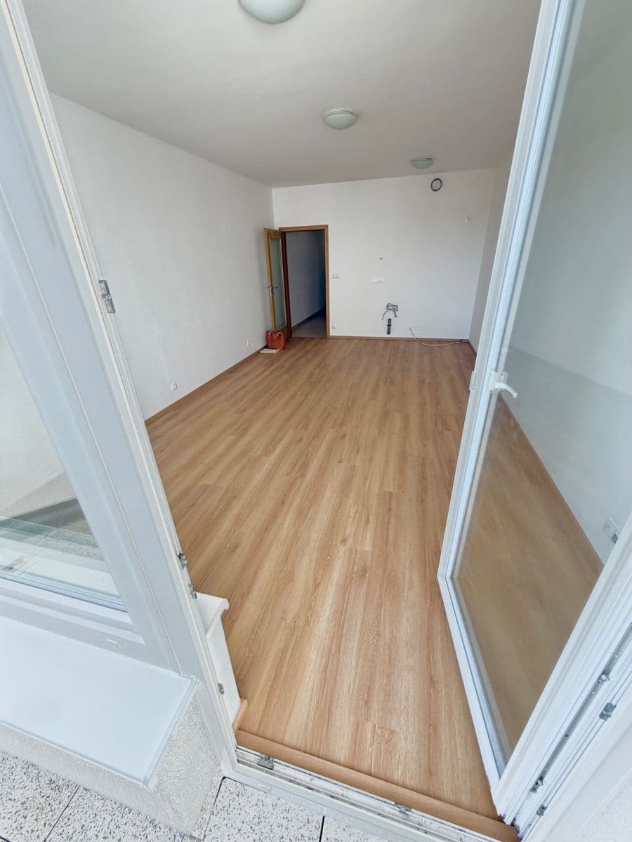 Predaj bytu 1-izbový 40 m², Hornoměcholupská, Praha, Praha Predaj bytu 1-izbový 40 m², Hornoměcholupská, Praha, Praha