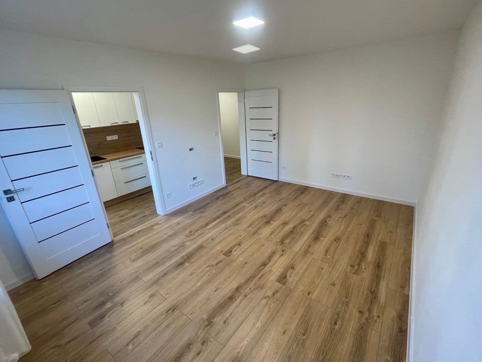 Prenájom bytu 2-izbový 52 m², Mikulášská, Aš, Karlovarský kraj Prenájom bytu 2-izbový 52 m², Mikulášská, Aš, Karlovarský kraj