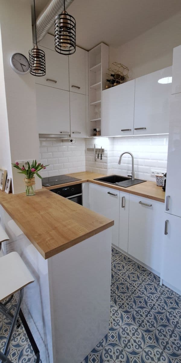 Prenájom bytu 2-izbový 44 m², Mikuláše z Husi, Praha, Praha Prenájom bytu 2-izbový 44 m², Mikuláše z Husi, Praha, Praha