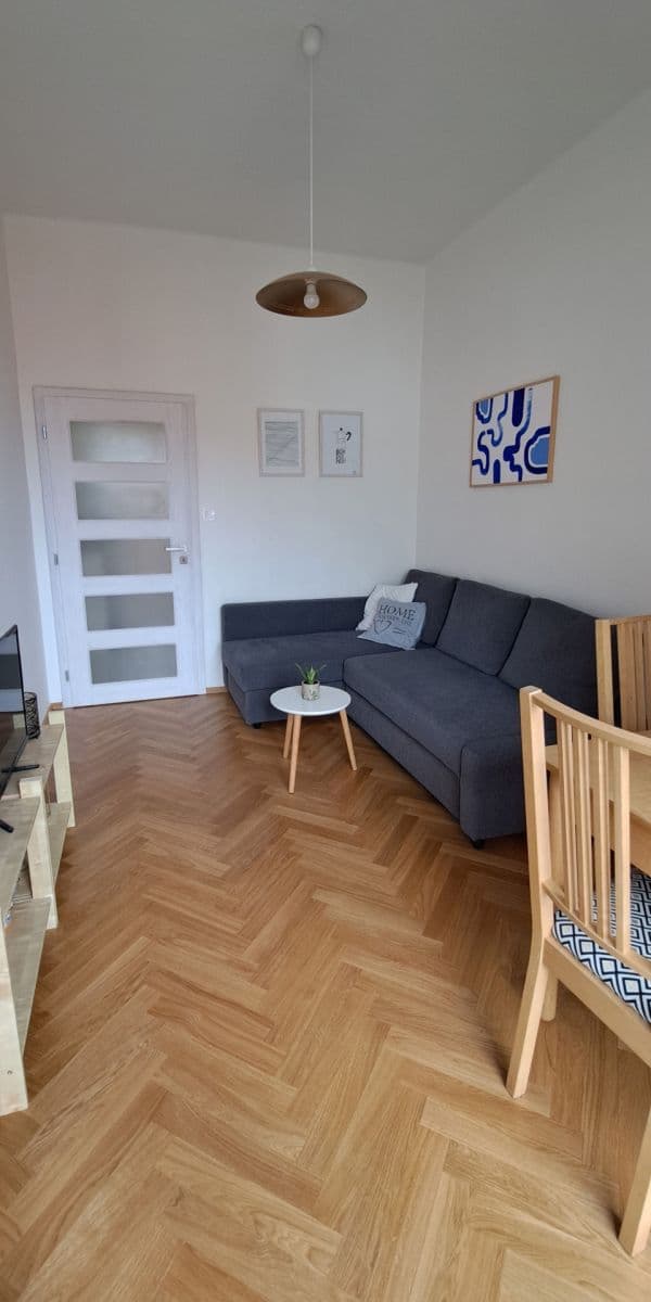 Prenájom bytu 2-izbový 44 m², Mikuláše z Husi, Praha, Praha Prenájom bytu 2-izbový 44 m², Mikuláše z Husi, Praha, Praha