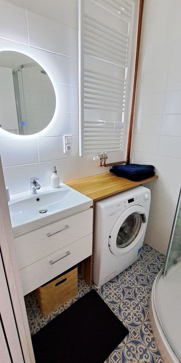 Prenájom bytu 2-izbový 44 m², Mikuláše z Husi, Praha, Praha Prenájom bytu 2-izbový 44 m², Mikuláše z Husi, Praha, Praha