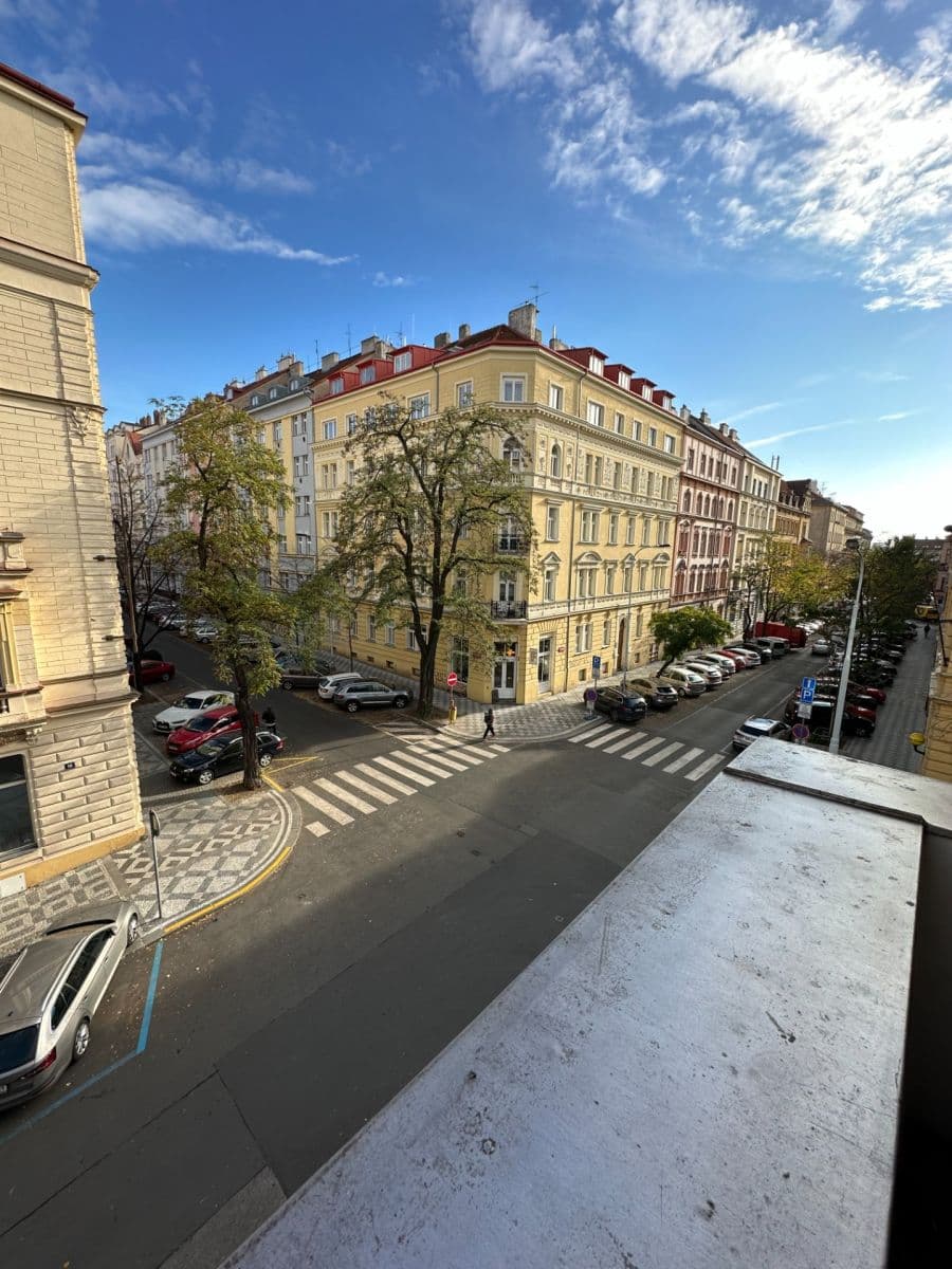 Prenájom bytu 3-izbový 94 m², Šumavská, Praha, Praha Prenájom bytu 3-izbový 94 m², Šumavská, Praha, Praha