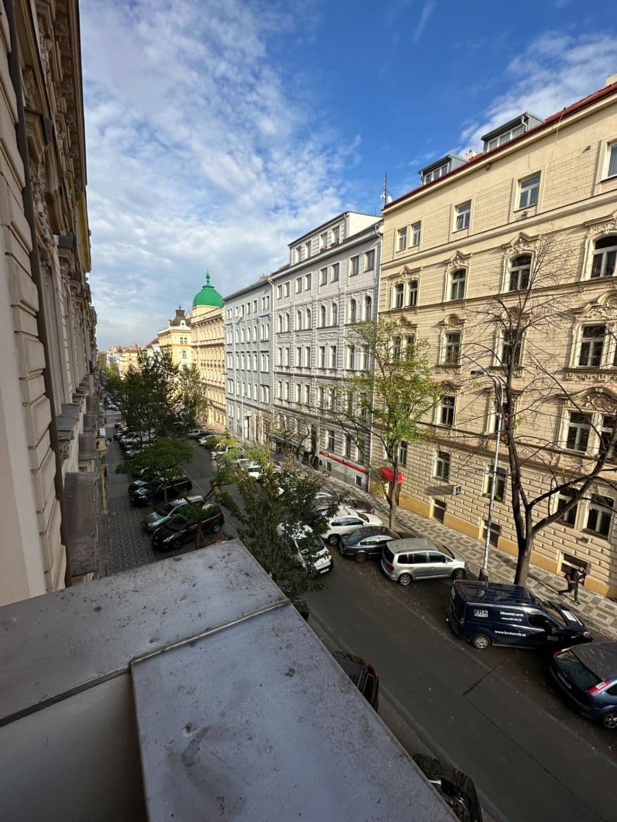 Prenájom bytu 3-izbový 94 m², Šumavská, Praha, Praha Prenájom bytu 3-izbový 94 m², Šumavská, Praha, Praha