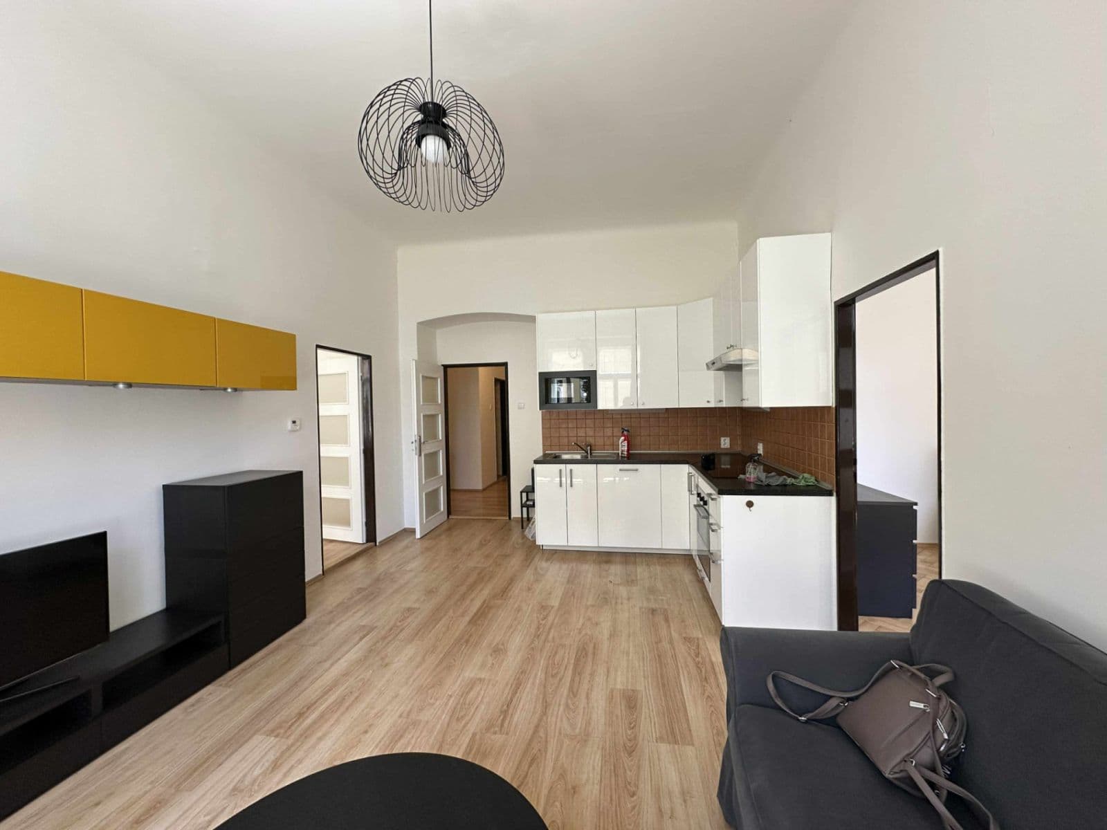 Prenájom bytu 3-izbový 94 m², Šumavská, Praha, Praha Prenájom bytu 3-izbový 94 m², Šumavská, Praha, Praha