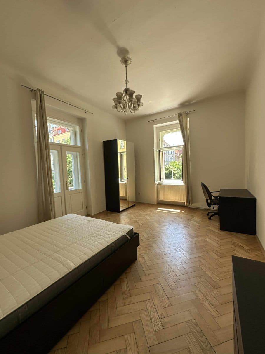 Prenájom bytu 3-izbový 94 m², Šumavská, Praha, Praha Prenájom bytu 3-izbový 94 m², Šumavská, Praha, Praha