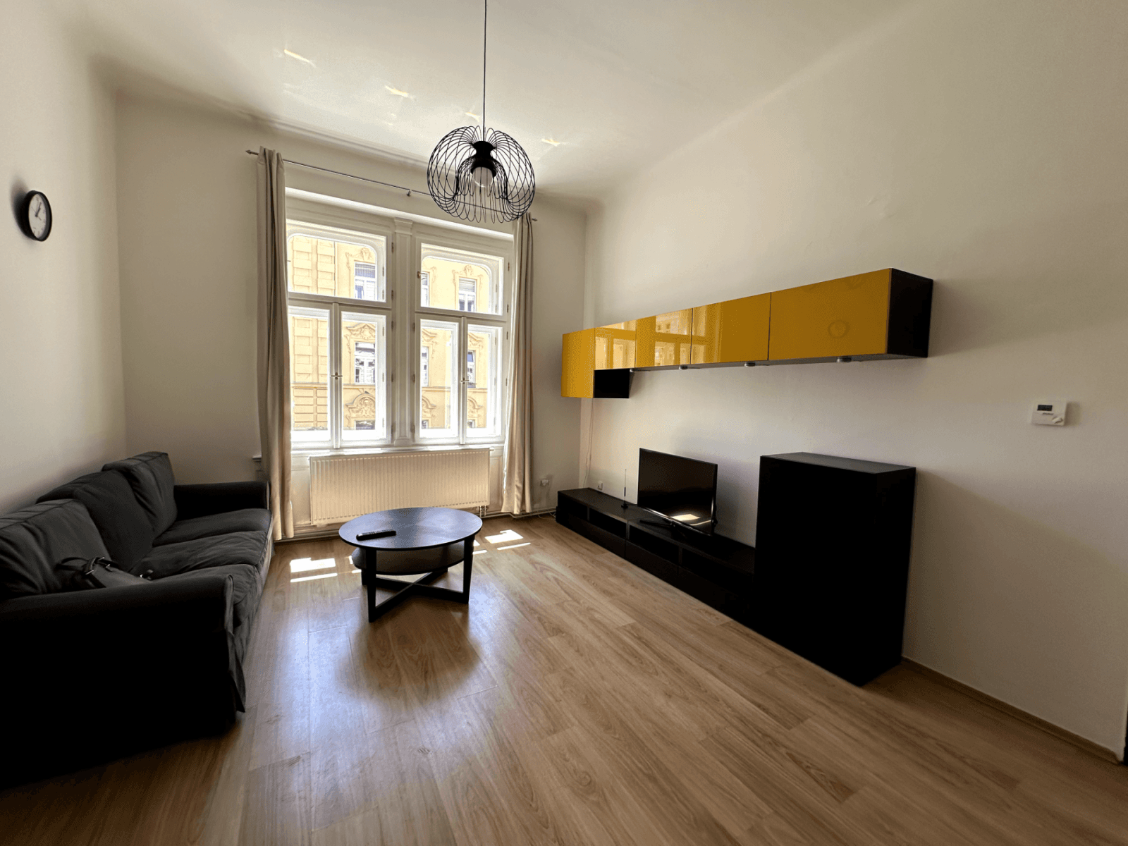 Prenájom bytu 3-izbový 94 m², Šumavská, Praha, Praha Prenájom bytu 3-izbový 94 m², Šumavská, Praha, Praha