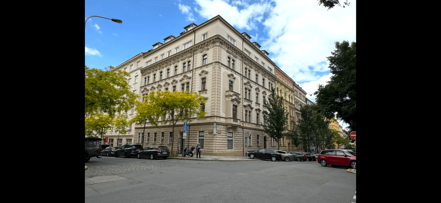 Prenájom bytu 3-izbový 94 m², Šumavská, Praha, Praha Prenájom bytu 3-izbový 94 m², Šumavská, Praha, Praha