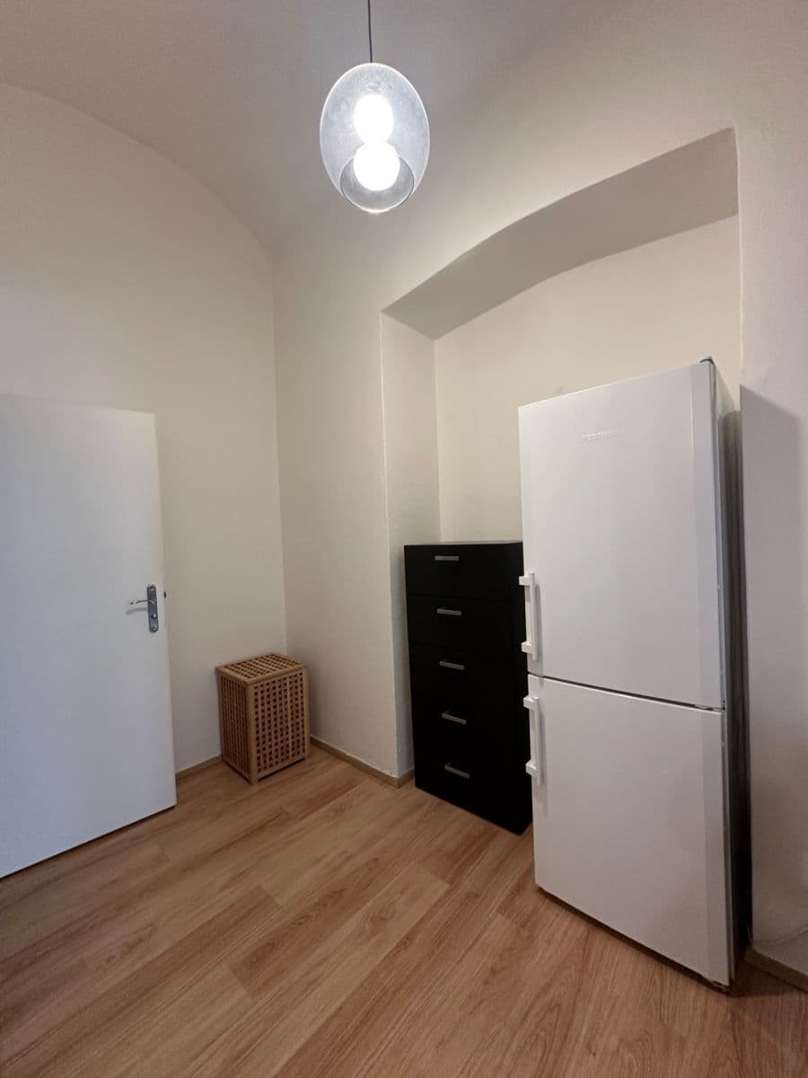 Prenájom bytu 3-izbový 94 m², Šumavská, Praha, Praha Prenájom bytu 3-izbový 94 m², Šumavská, Praha, Praha