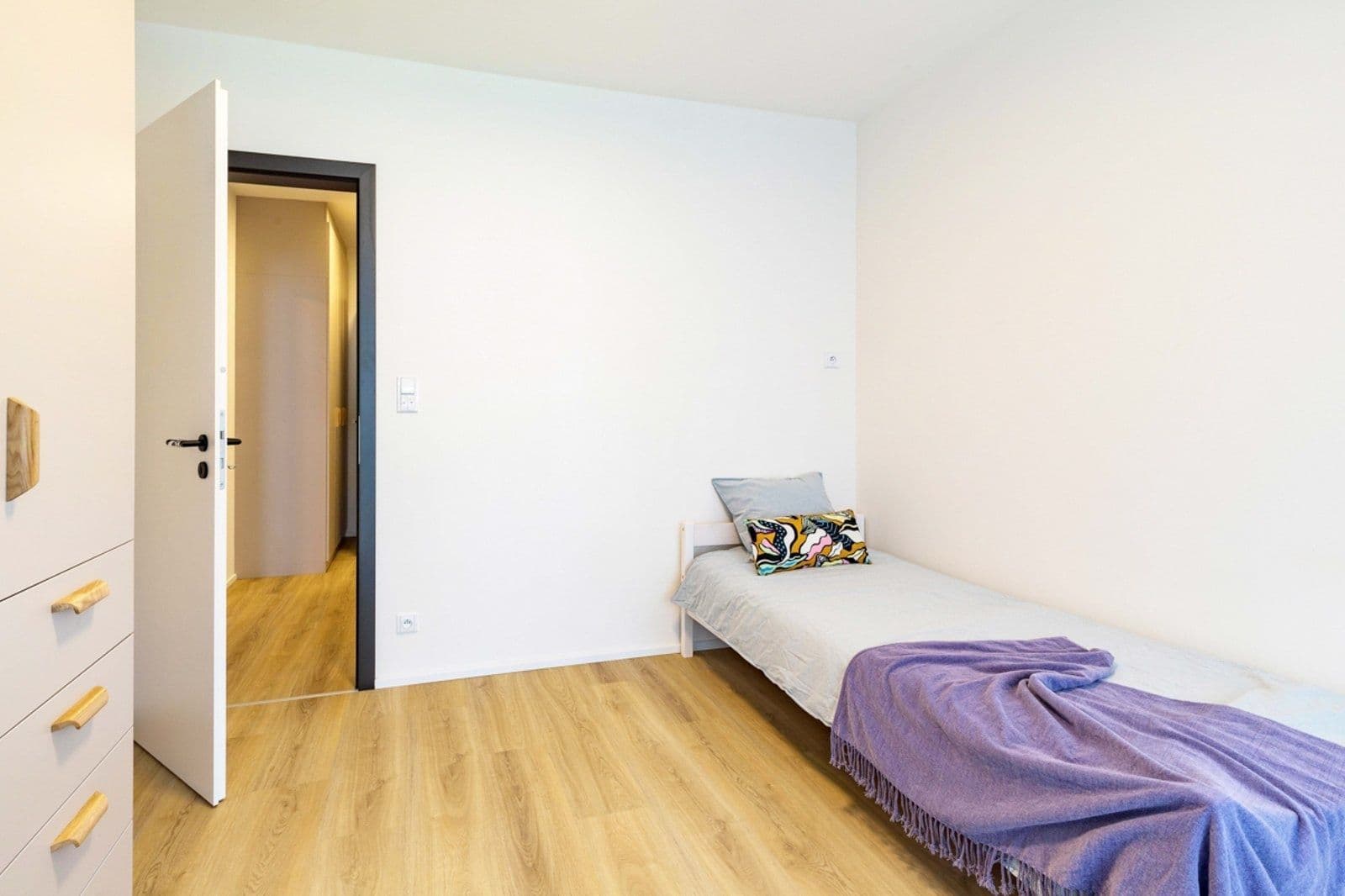 Prenájom bytu 3-izbový 92 m², Vrbenského, Praha, Praha Prenájom bytu 3-izbový 92 m², Vrbenského, Praha, Praha