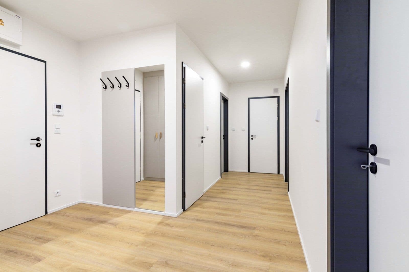 Prenájom bytu 3-izbový 92 m², Vrbenského, Praha, Praha Prenájom bytu 3-izbový 92 m², Vrbenského, Praha, Praha