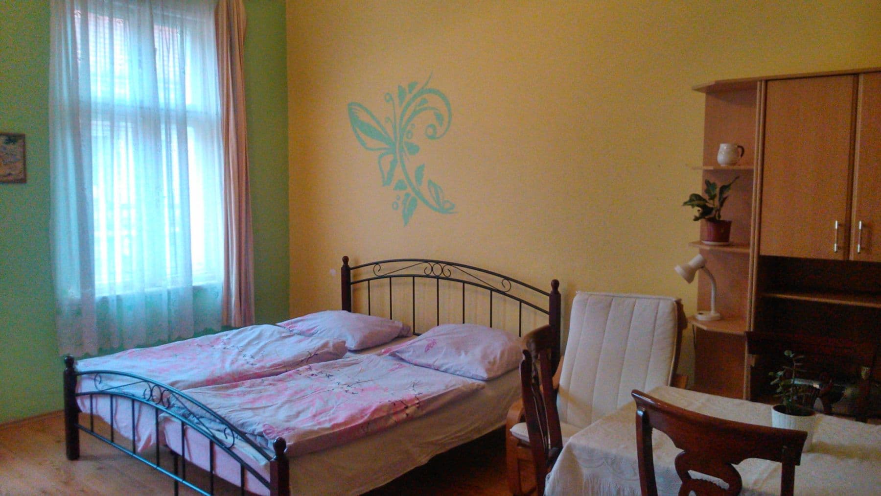 Prenájom bytu 42 m², Orebitská, Praha, Praha Prenájom bytu 42 m², Orebitská, Praha, Praha