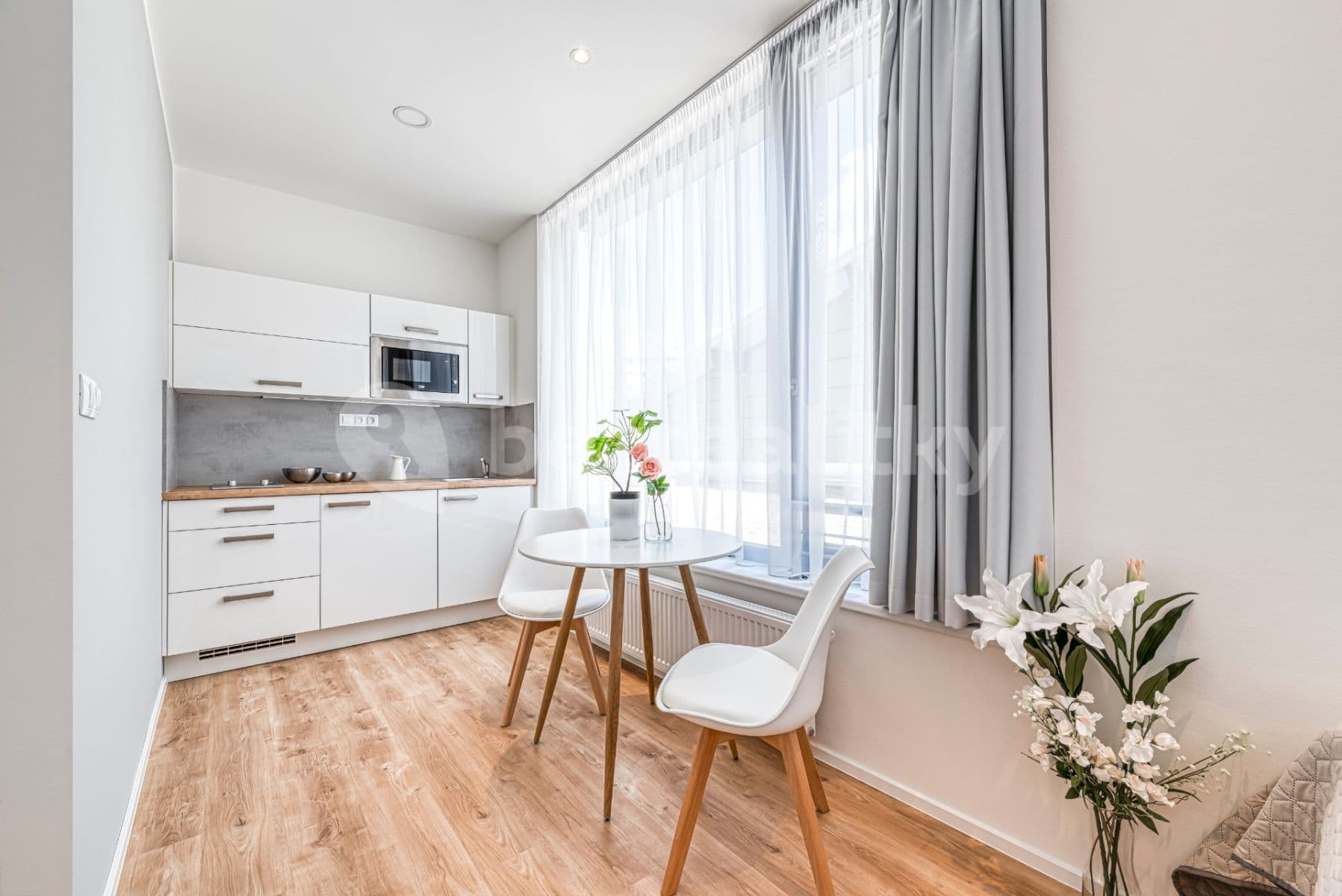 Prenájom bytu 1-izbový 30 m², Mukařovského, Praha, Praha Prenájom bytu 1-izbový 30 m², Mukařovského, Praha, Praha