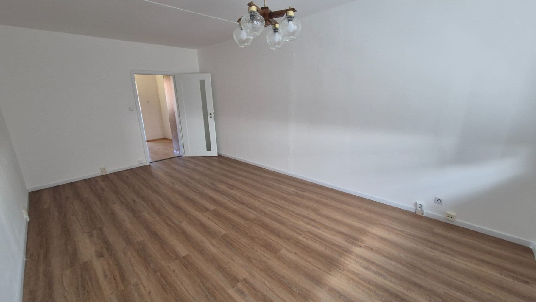 Prenájom bytu 3-izbový 79 m², Kpt. Stránského, Praha, Praha Prenájom bytu 3-izbový 79 m², Kpt. Stránského, Praha, Praha