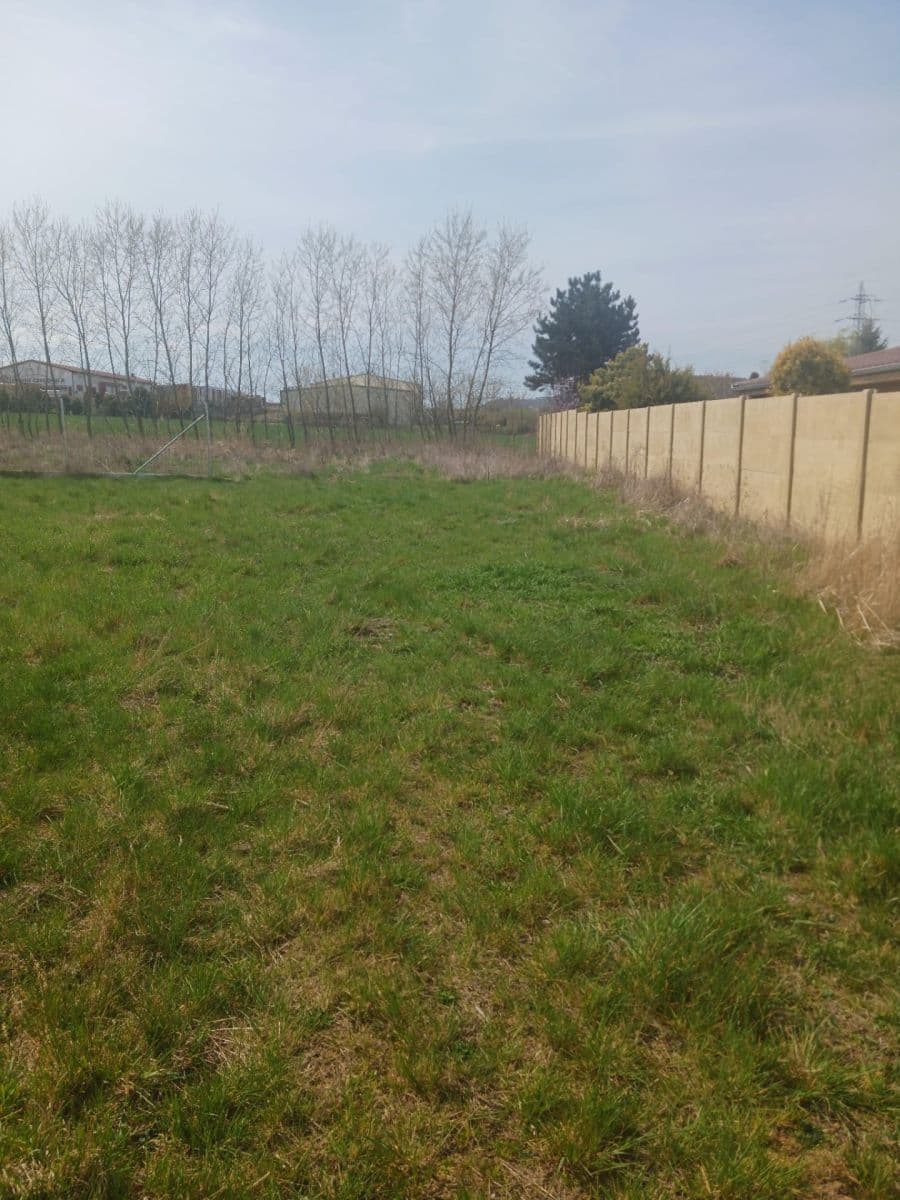 Predaj pozemku 800 m², Bavoryně, Středočeský kraj Predaj pozemku 800 m², Bavoryně, Středočeský kraj