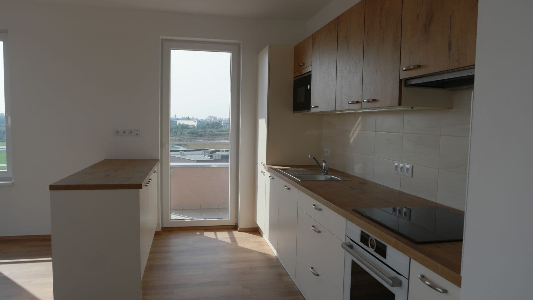 Prenájom bytu 3-izbový 83 m², Kadečkové, Praha, Praha Prenájom bytu 3-izbový 83 m², Kadečkové, Praha, Praha