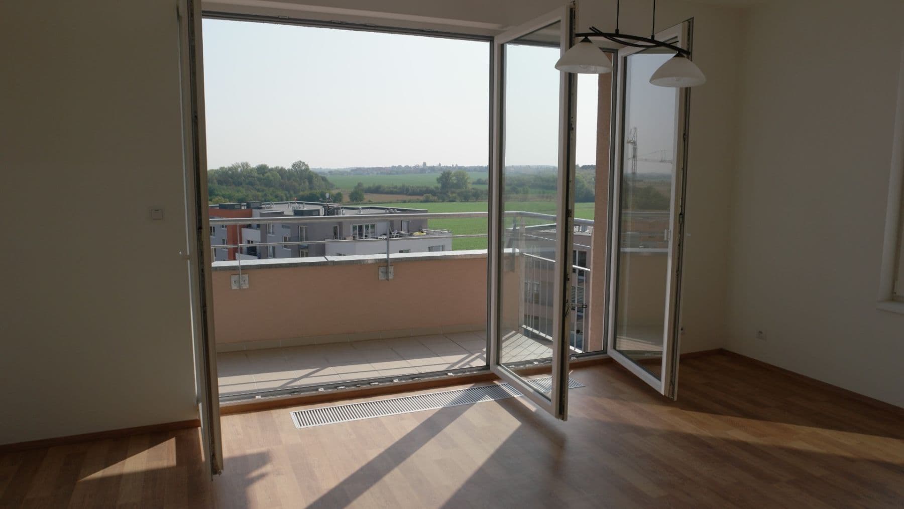 Prenájom bytu 3-izbový 83 m², Kadečkové, Praha, Praha Prenájom bytu 3-izbový 83 m², Kadečkové, Praha, Praha