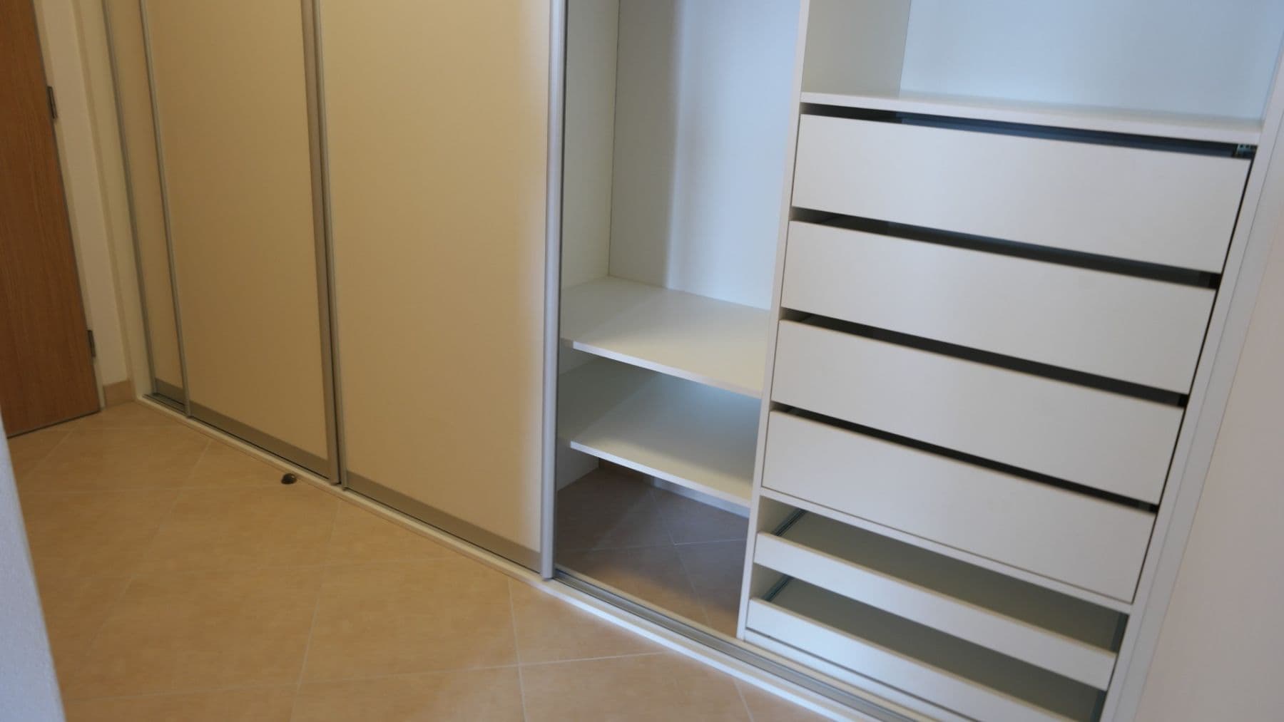 Prenájom bytu 3-izbový 83 m², Kadečkové, Praha, Praha Prenájom bytu 3-izbový 83 m², Kadečkové, Praha, Praha