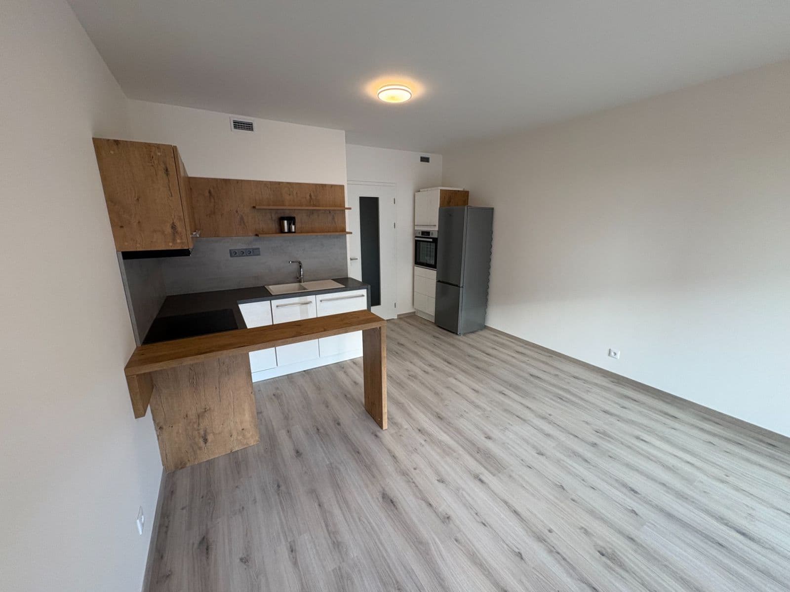 Prenájom bytu 1-izbový 34 m², Poděbradská, Praha, Praha Prenájom bytu 1-izbový 34 m², Poděbradská, Praha, Praha