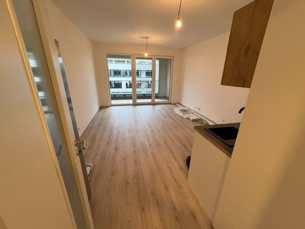 Prenájom bytu 1-izbový 34 m², Poděbradská, Praha, Praha Prenájom bytu 1-izbový 34 m², Poděbradská, Praha, Praha