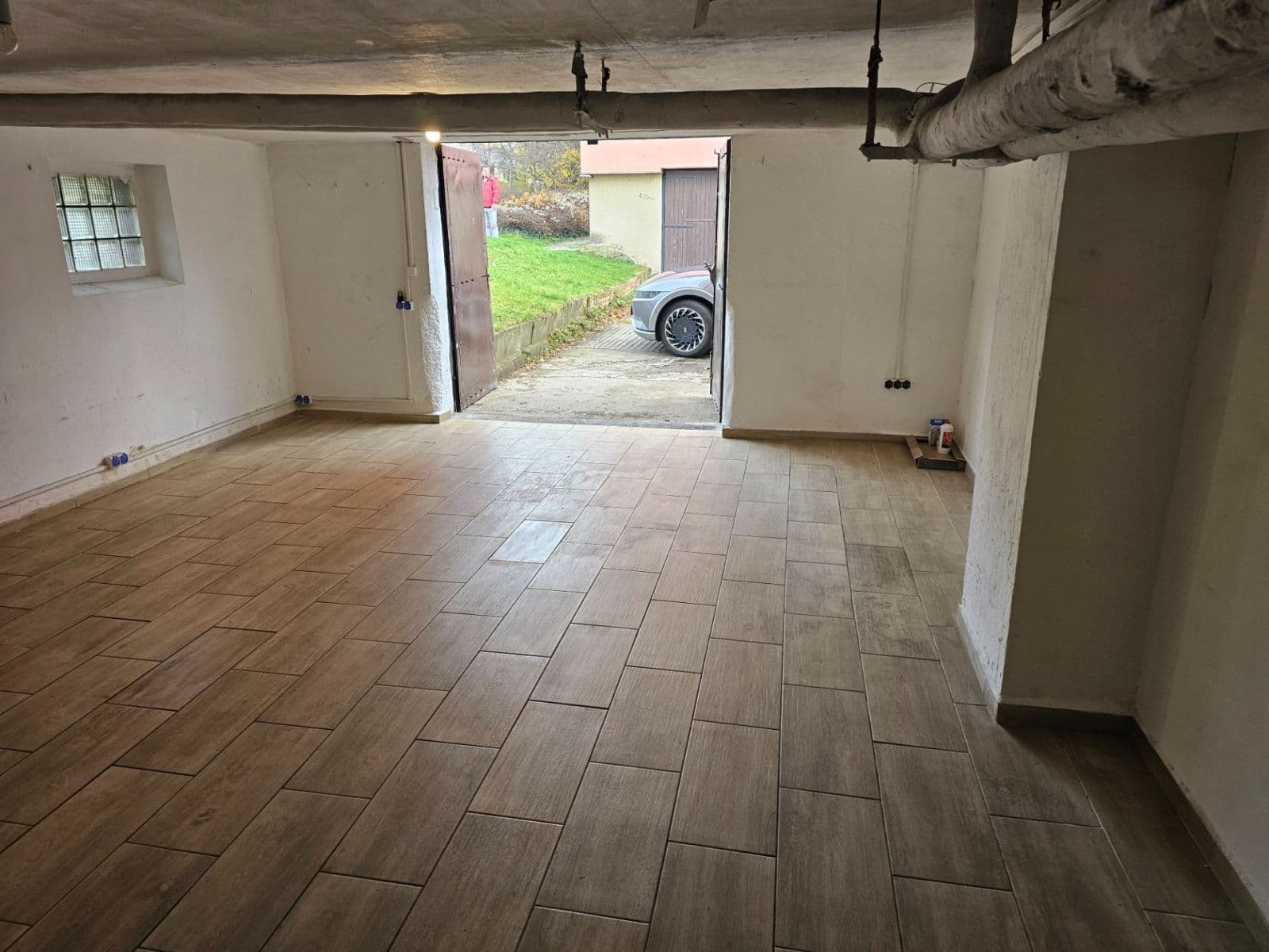 Prenájom nebytového priestoru 40 m², Sadská, Praha, Praha Prenájom nebytového priestoru 40 m², Sadská, Praha, Praha