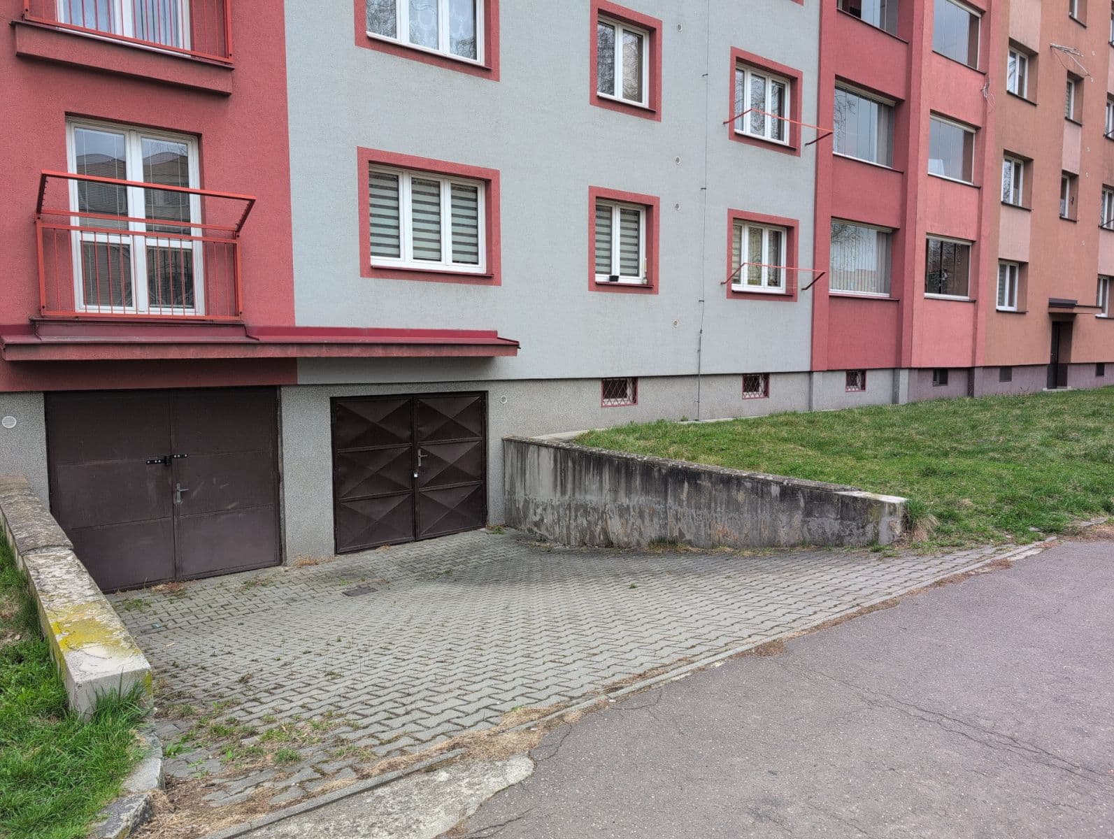 Predaj garáže 35 m², Zlepšovatelů, Ostrava, Moravskoslezský kraj Predaj garáže 35 m², Zlepšovatelů, Ostrava, Moravskoslezský kraj