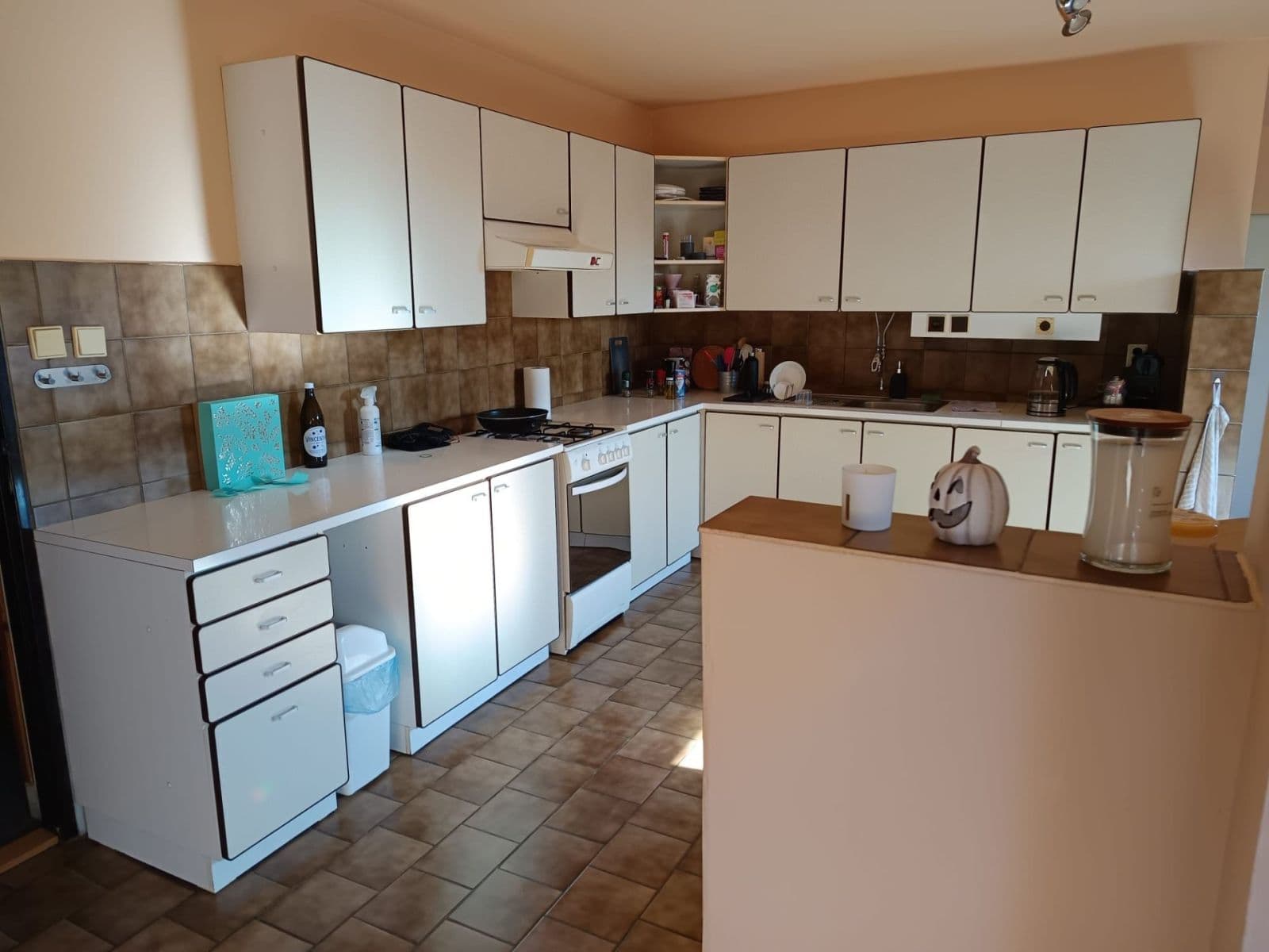 Prenájom bytu 3-izbový 75 m², Na Vaňhově, Praha, Praha Prenájom bytu 3-izbový 75 m², Na Vaňhově, Praha, Praha