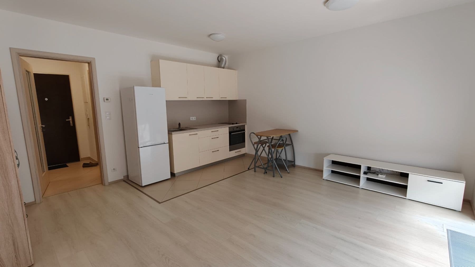 Prenájom bytu 1-izbový 34 m², Toufarova, Praha, Praha Prenájom bytu 1-izbový 34 m², Toufarova, Praha, Praha