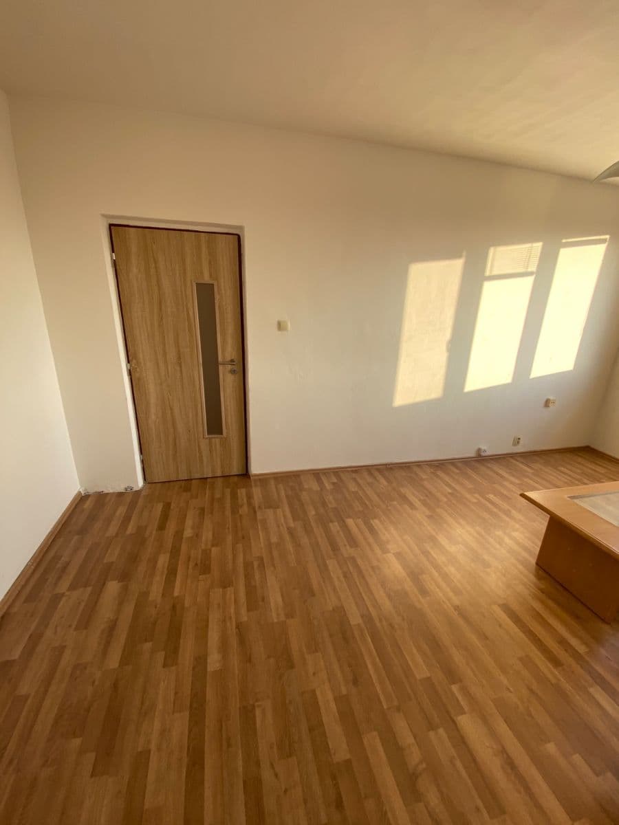 Prenájom bytu 1-izbový 37 m², Výškovická, Ostrava, Moravskoslezský kraj Prenájom bytu 1-izbový 37 m², Výškovická, Ostrava, Moravskoslezský kraj