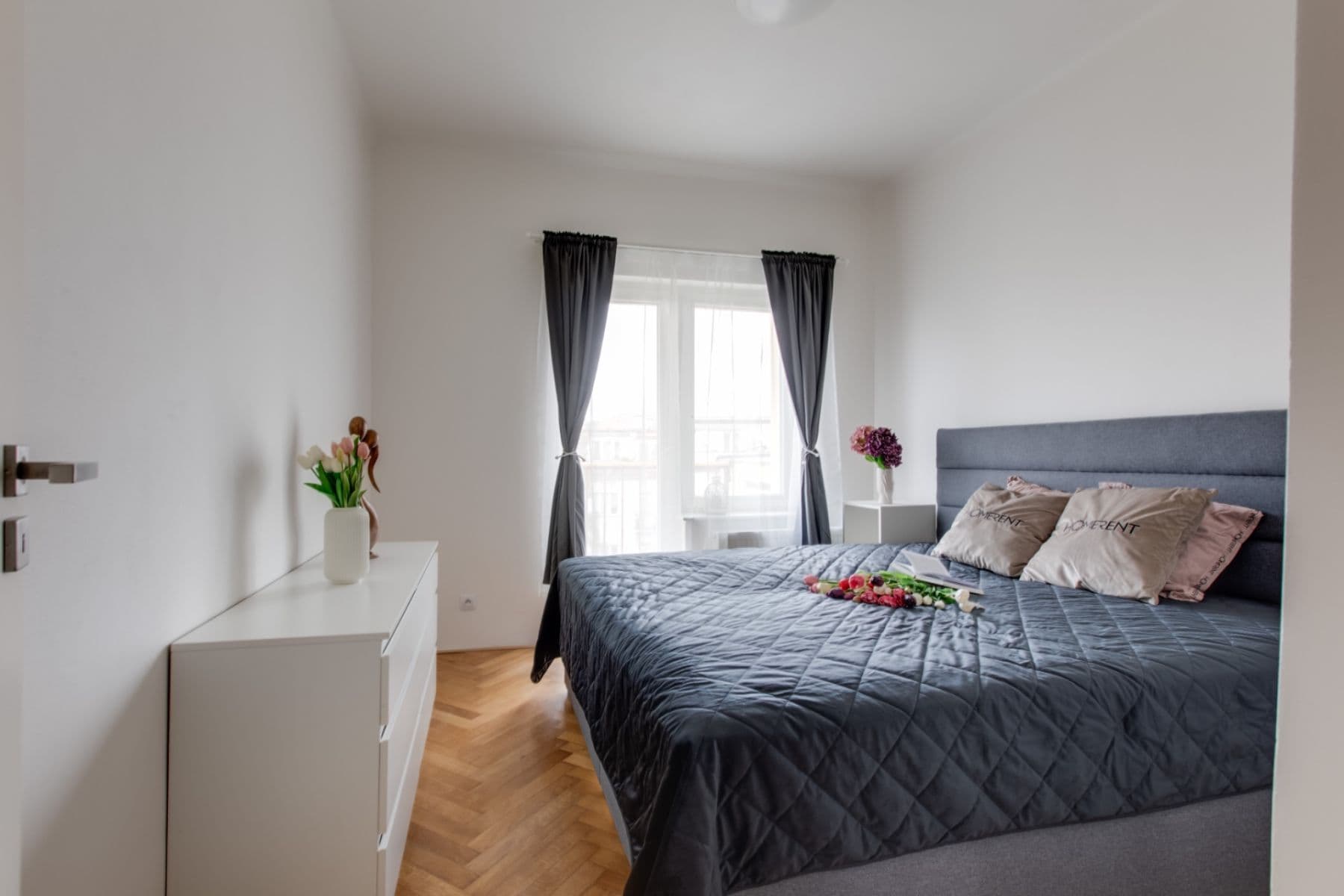 Prenájom bytu 3-izbový 72 m², U Hranic, Praha, Praha Prenájom bytu 3-izbový 72 m², U Hranic, Praha, Praha