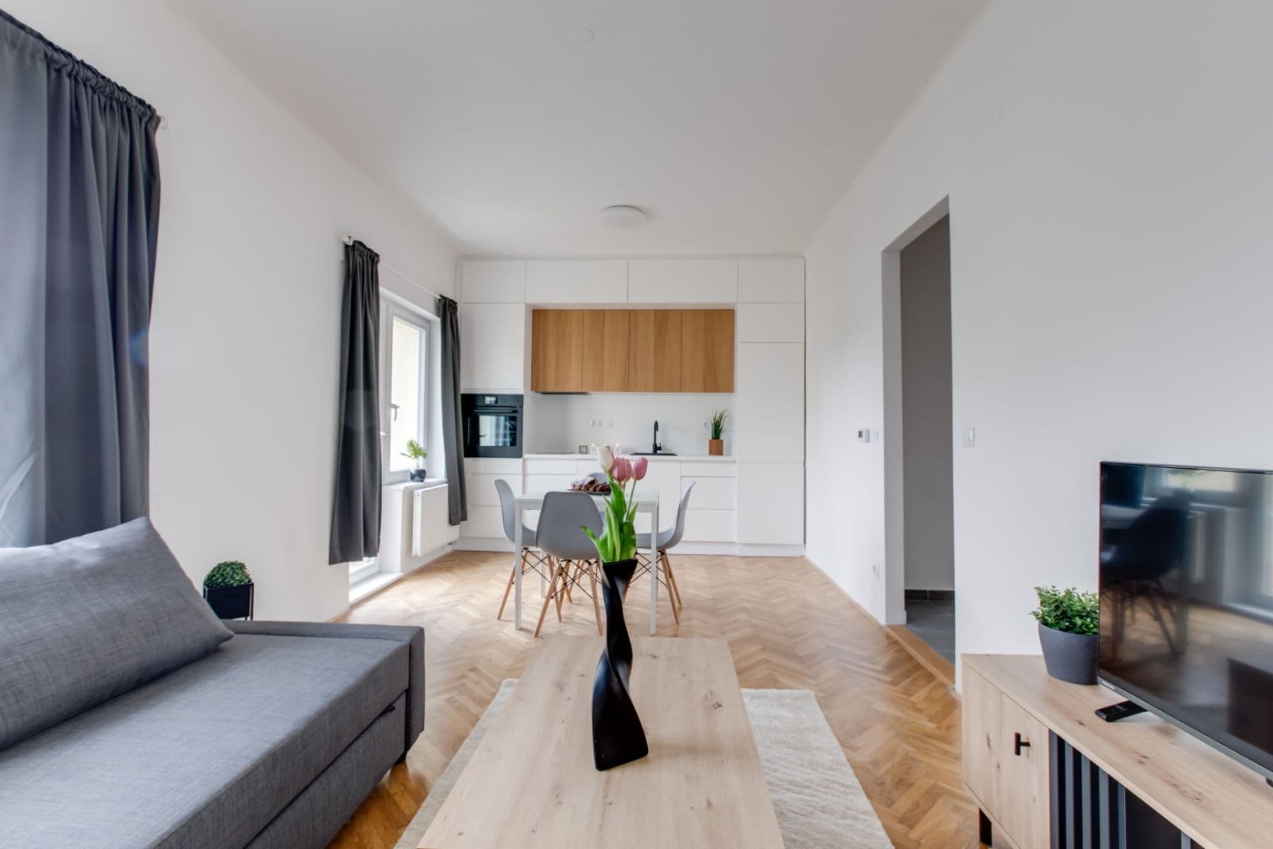 Prenájom bytu 3-izbový 72 m², U Hranic, Praha, Praha Prenájom bytu 3-izbový 72 m², U Hranic, Praha, Praha