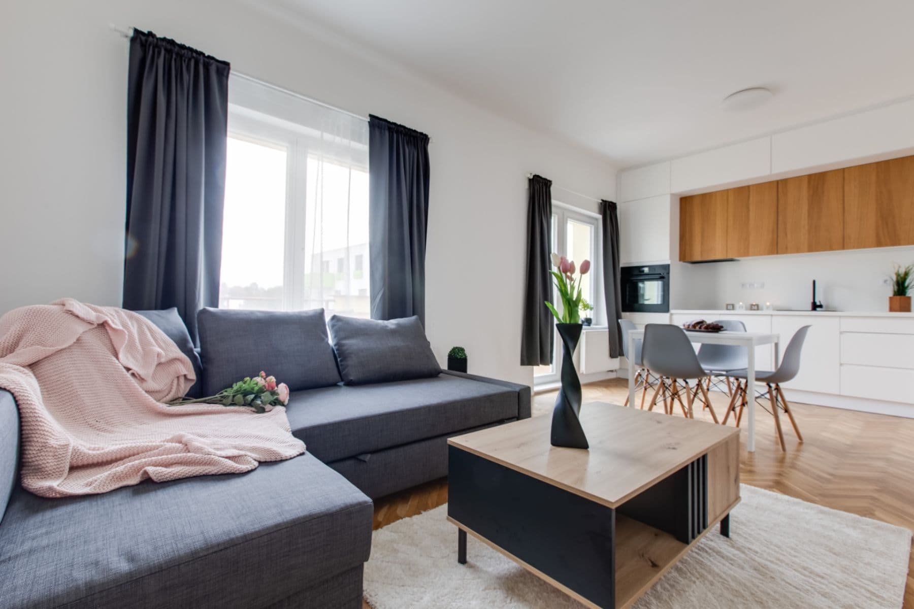 Prenájom bytu 3-izbový 72 m², U Hranic, Praha, Praha Prenájom bytu 3-izbový 72 m², U Hranic, Praha, Praha